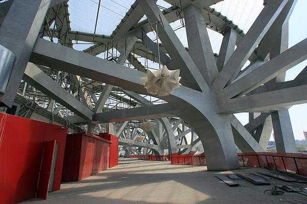 鸟巢钢结构材料（北京鸟巢钢结构是用的哪里的）